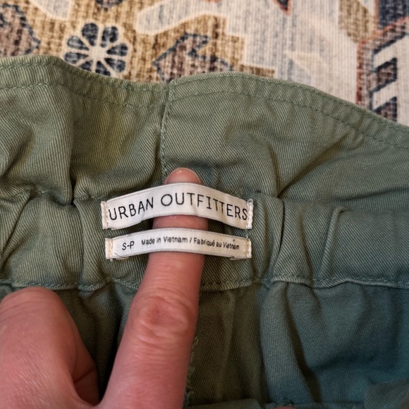 Urban Outfitters Green Ankle Pants - Picture 12 of 16